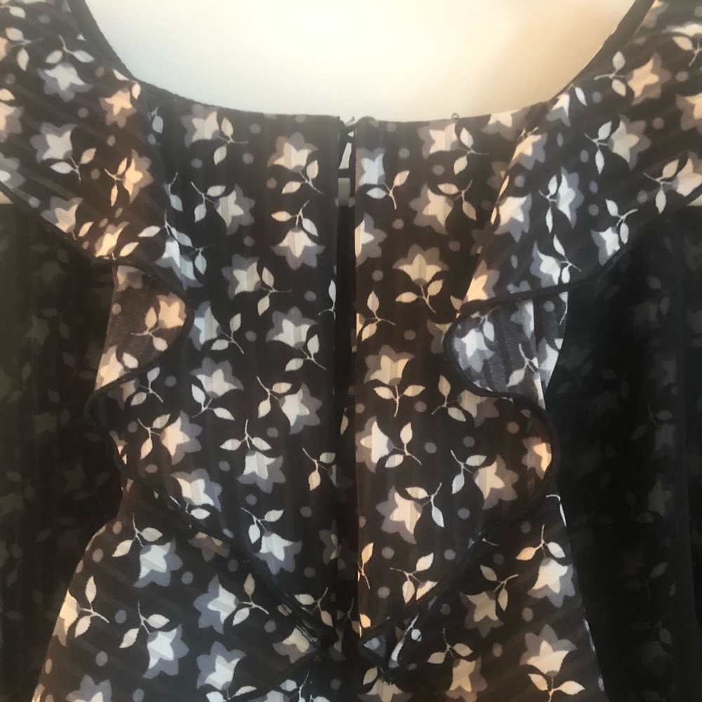 LOFT Sleeveless Top - Picture 6 of 13